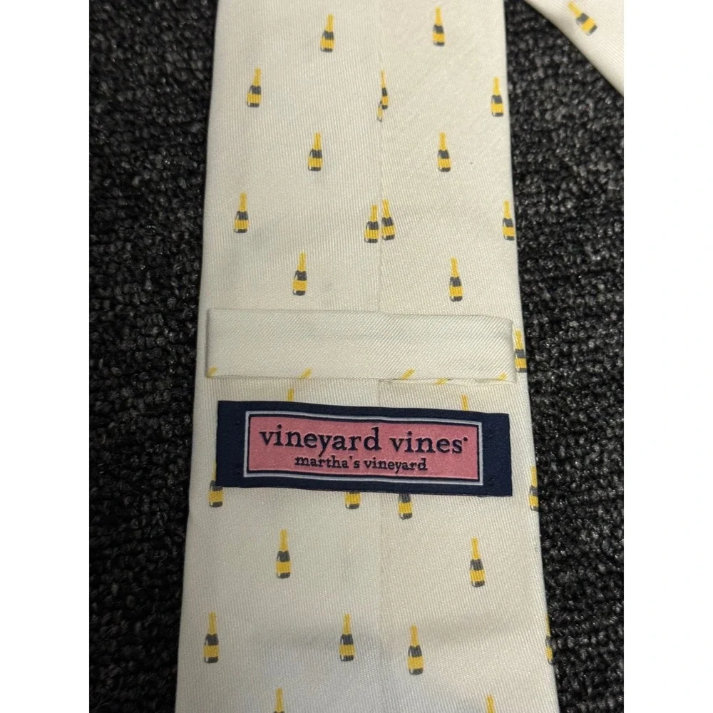 Vineyard Vines Champagne Bottle Pattern Silk Necktie for Men Holiday‎ - Flaw